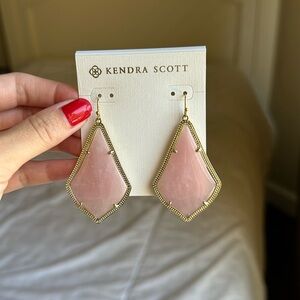 Pink kendra scott earrings, very good condition
